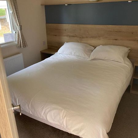 Hotel 46 Pine Ridge Poole Esterno foto
