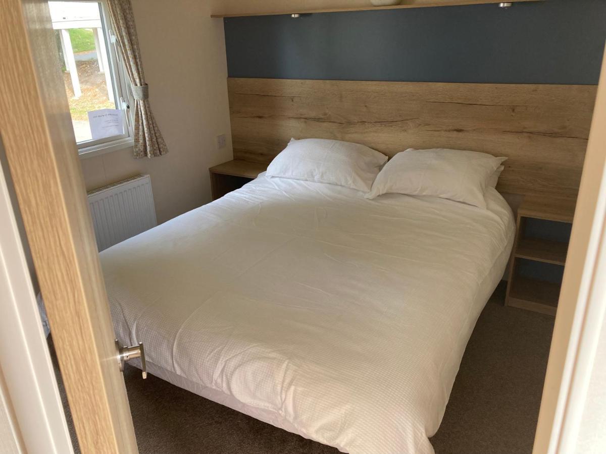 Hotel 46 Pine Ridge Poole Esterno foto